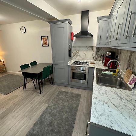 Seven Sisters Hideaway Apartment London Exterior photo