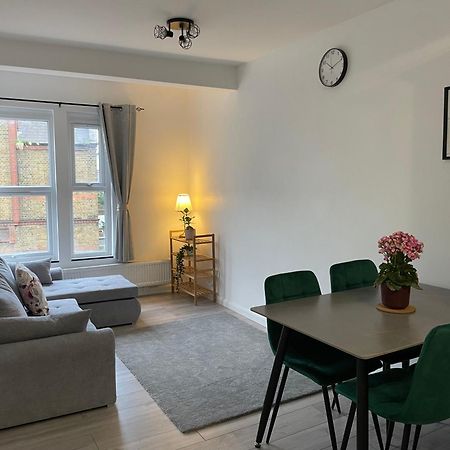Seven Sisters Hideaway Apartment London Exterior photo