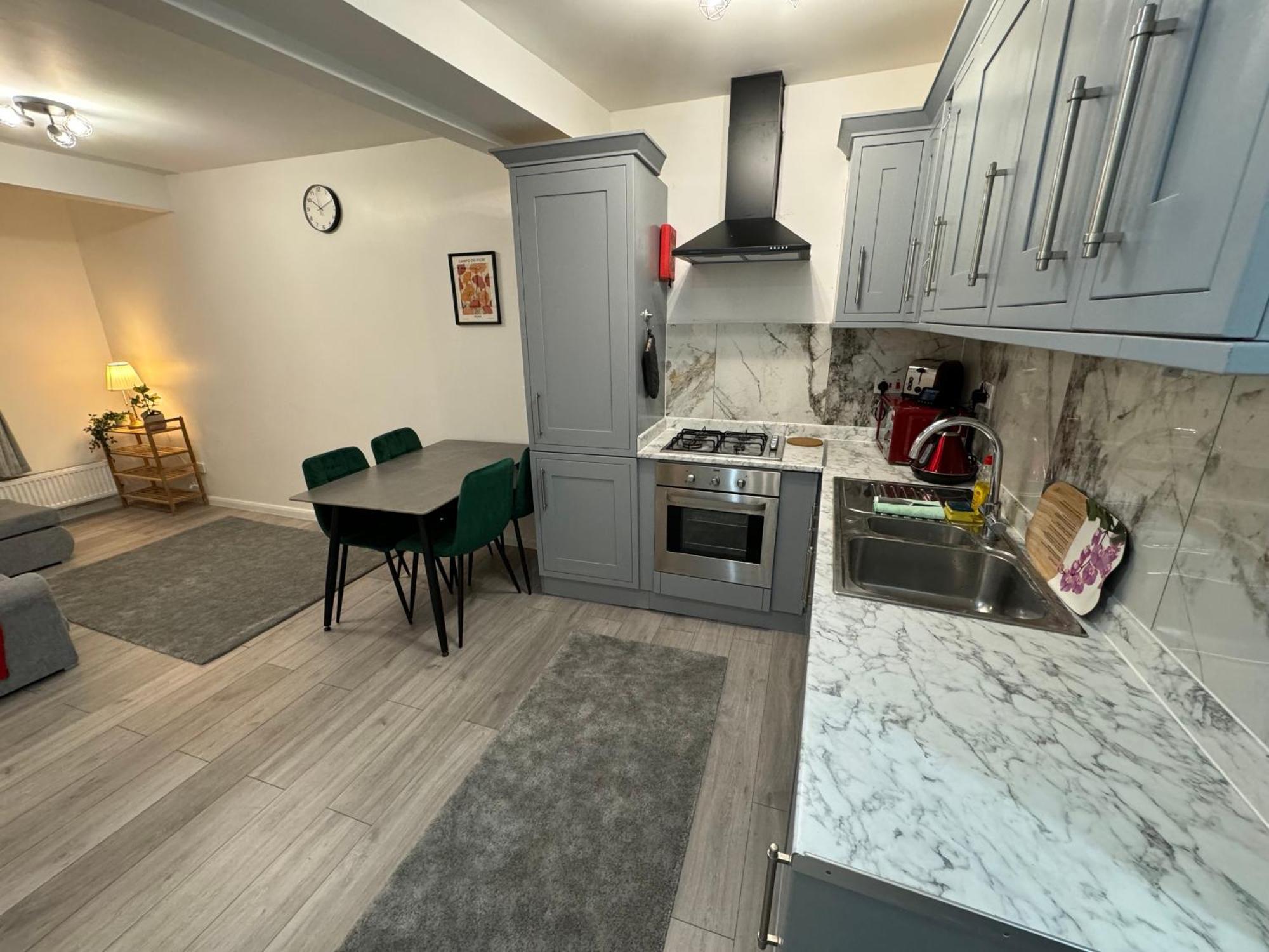 Seven Sisters Hideaway Apartment London Exterior photo