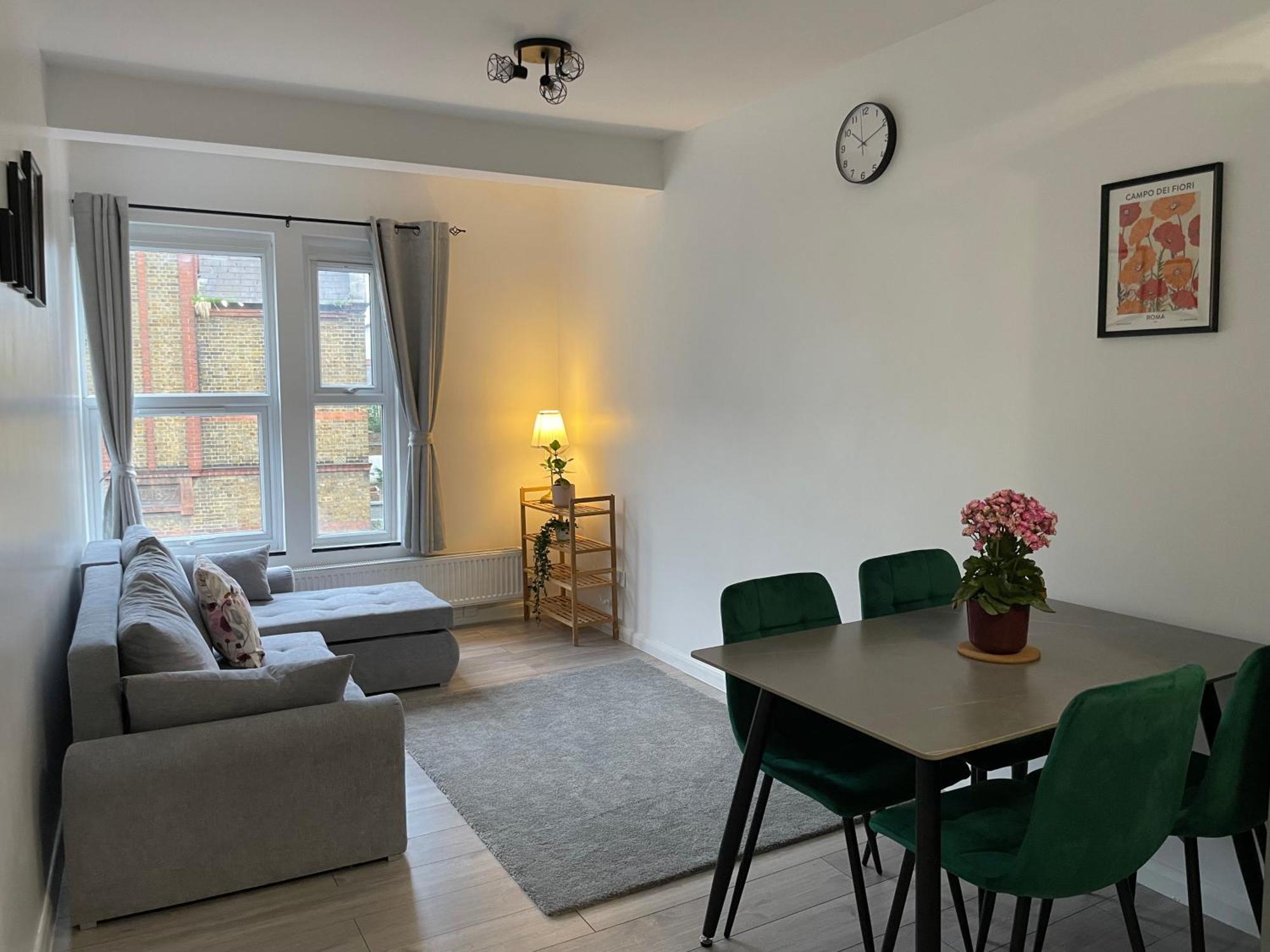 Seven Sisters Hideaway Apartment London Exterior photo